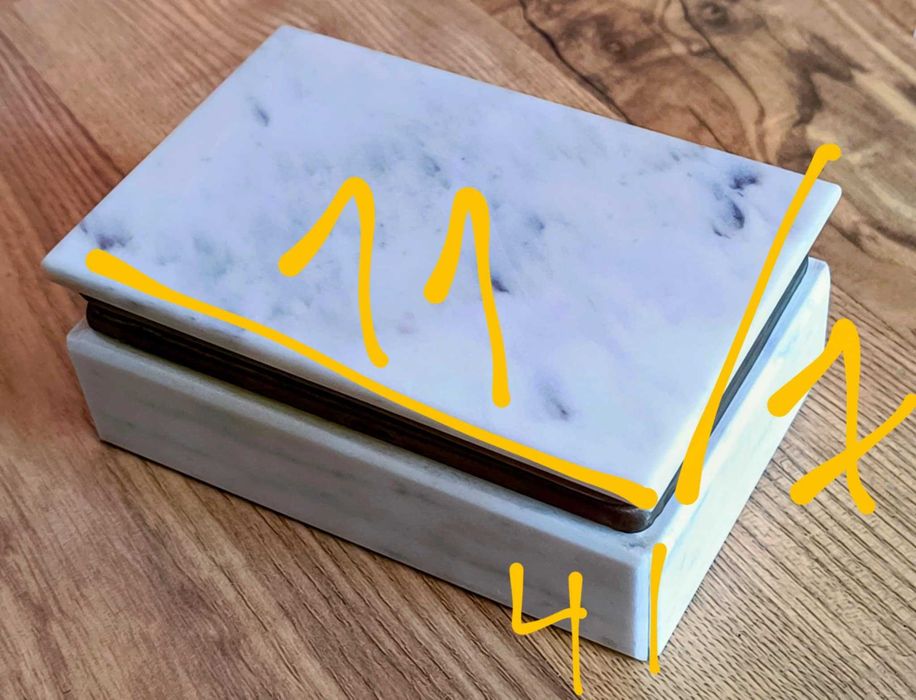 Старинна мраморна кутийка за бижута или декорация