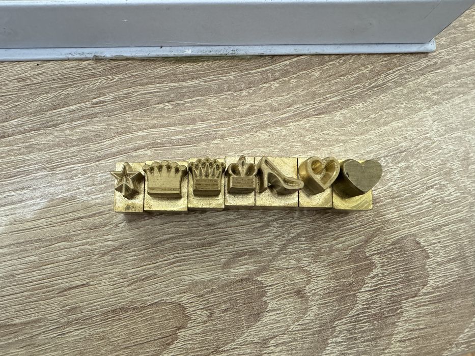 Гравировка на Dyson Airwrap Airstrait