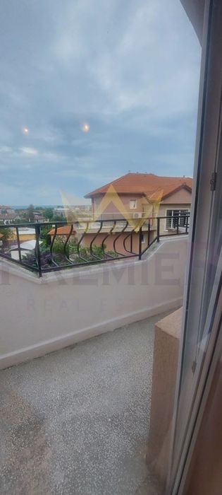 Дава се под наем Двустаен апартамент в к.к. Св.Св. Константин и Елена - 65 кв.м за 51 € - Снимка #6