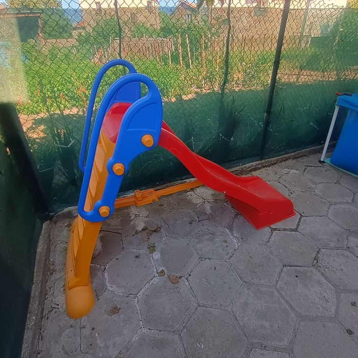 Детска пързалка като нова