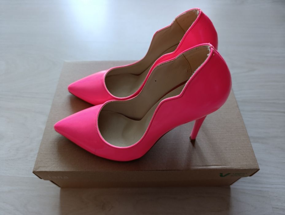 Обувки на висок ток -37 номер