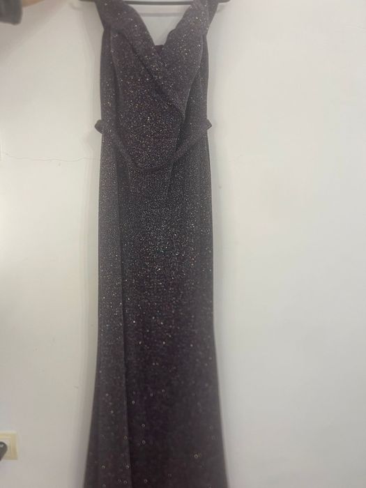 Rochie lungă mov pentru ocazii speciale