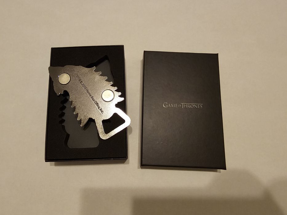 Нова отварачка и магнит Stark от "Game Of Thfones"