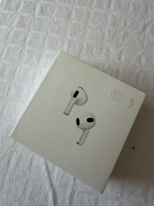 air pods 3  generatia 3