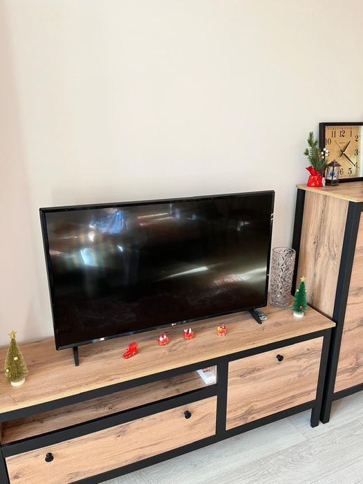 Телевизор LG , в отличном состоянии , диагональ ,,43’’.