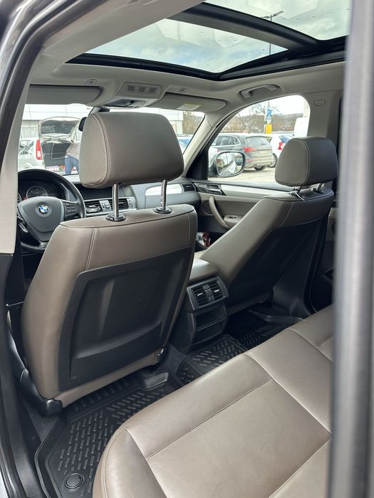 BMW X3 2.0d xDrive 184CP • 8 trepte • Navi mare • Panoramic