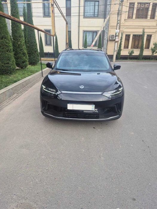 Автомобиль Leapmotor C11 restyling 2025