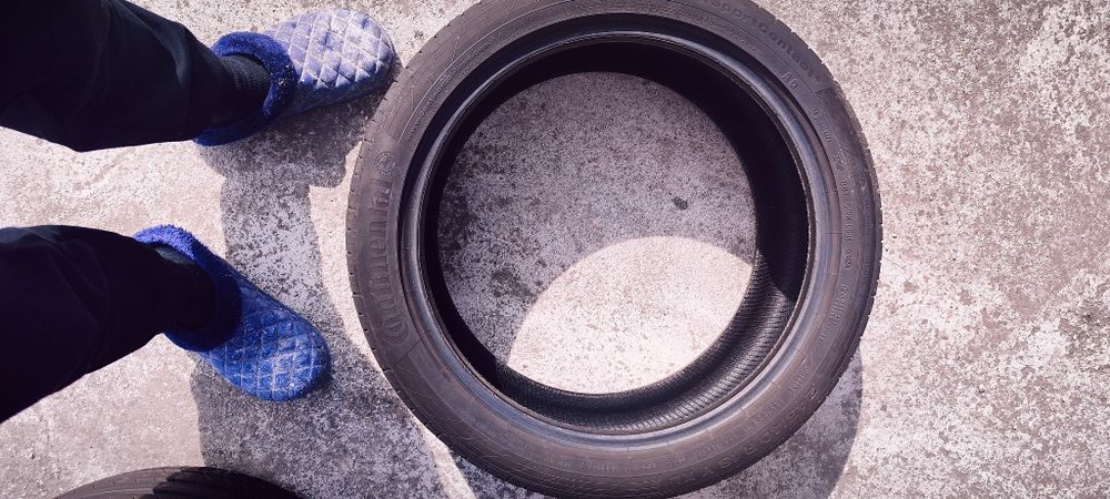 Vând 4 cauciucuri Continental 245 40 R18