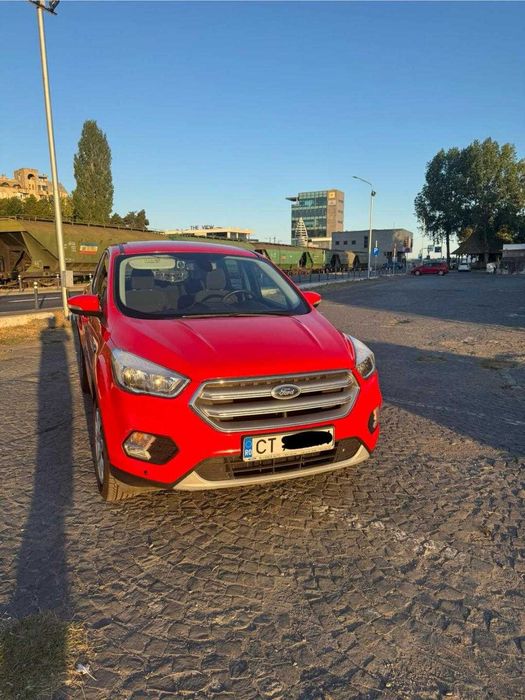 Vând Ford Kuga 2017, benzina, 10.550 euro negociabil