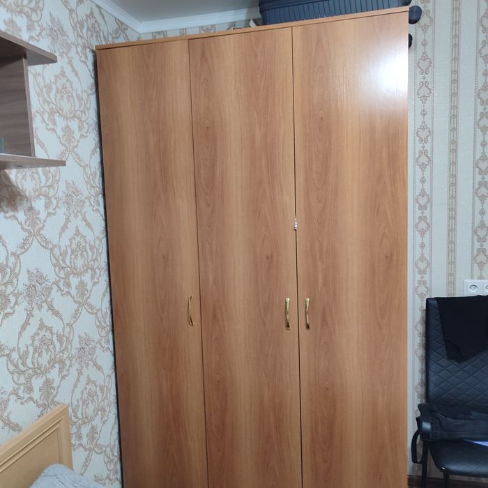 Продам шифоньер в хорошем состоянии