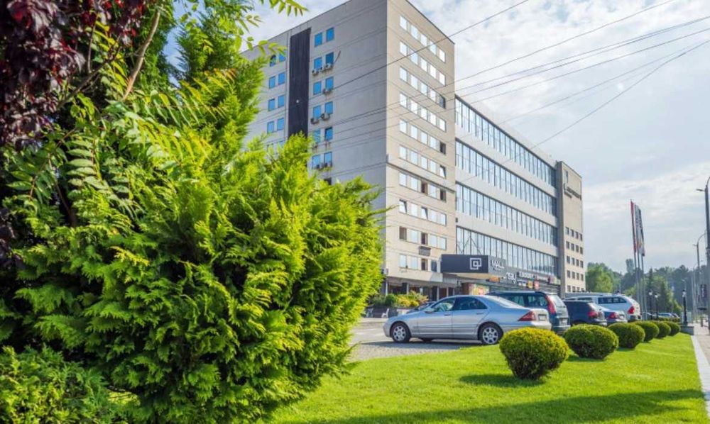 Дава се под наем Офис в Перник, Център - 300 кв.м за 153 € - Снимка #1