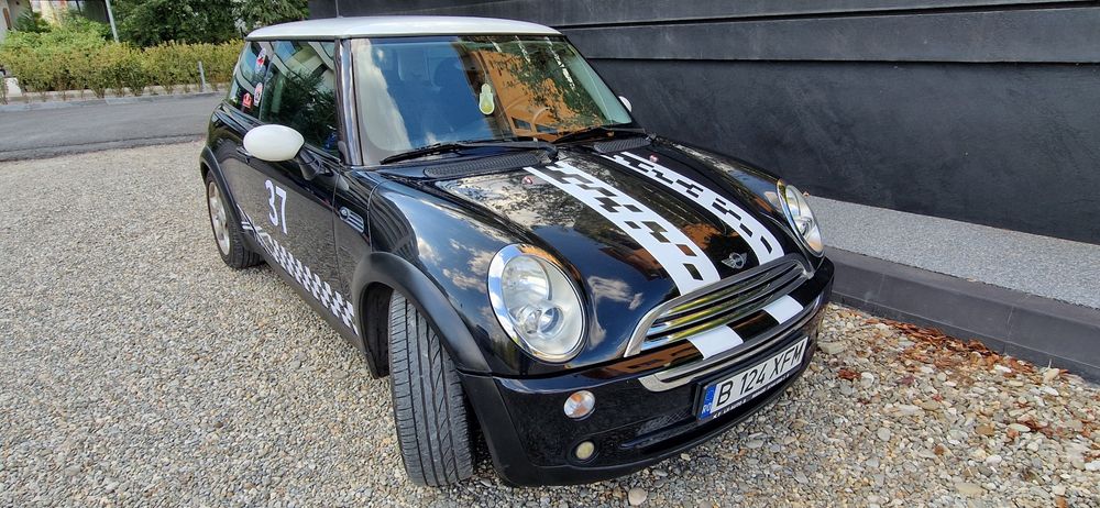 Mini Cooper R50, 2004