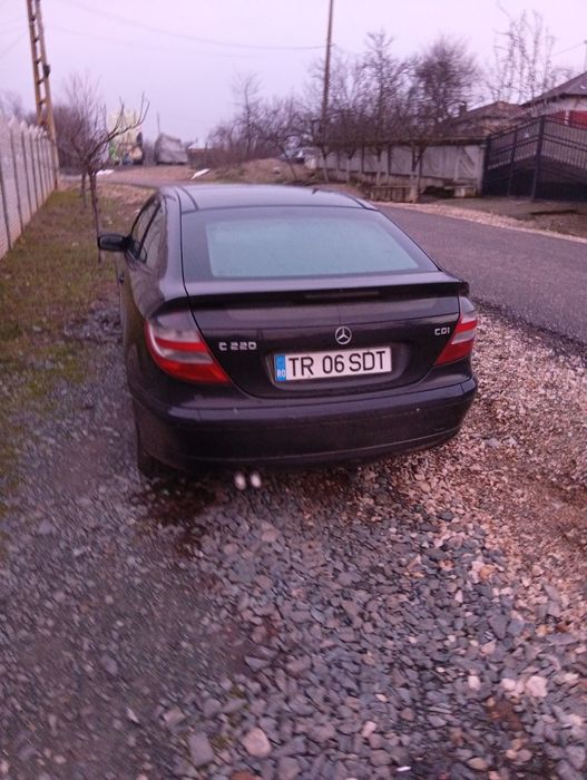 Vind mașină Mercedes