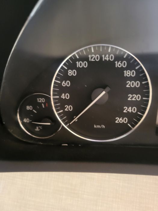 Километраж Mercedes-Benz C-Class W203 C220 CDI