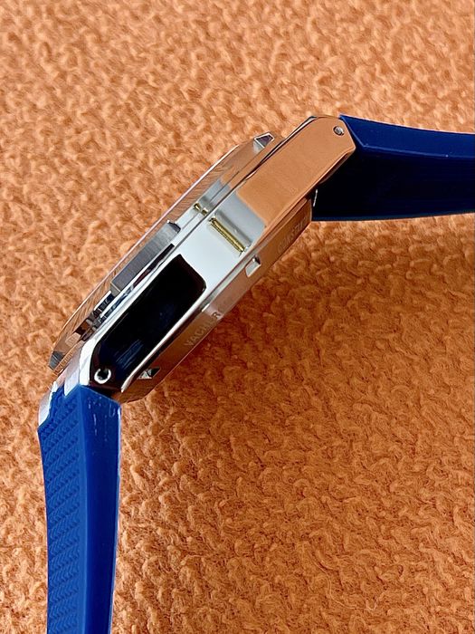 Vacheron Constantin Overseas Blue Dial 41mm - ръчен механичен часовник