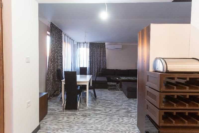 Дава се под наем Тристаен апартамент в София, Овча купел - 110 кв.м за 548.25 € - Снимка #7