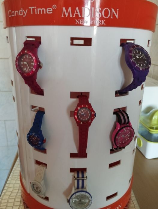 Ceasuri rezistente la apă ( 5bar)