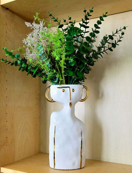 Idee CADOU Vaza Face cu buchet de plante verzi ceramica alba-aurii inaltime 32cm
