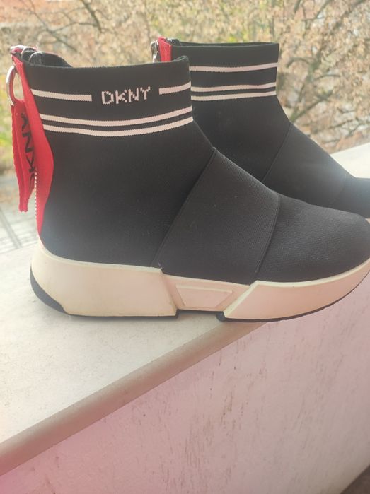 Оригинални спортни боти