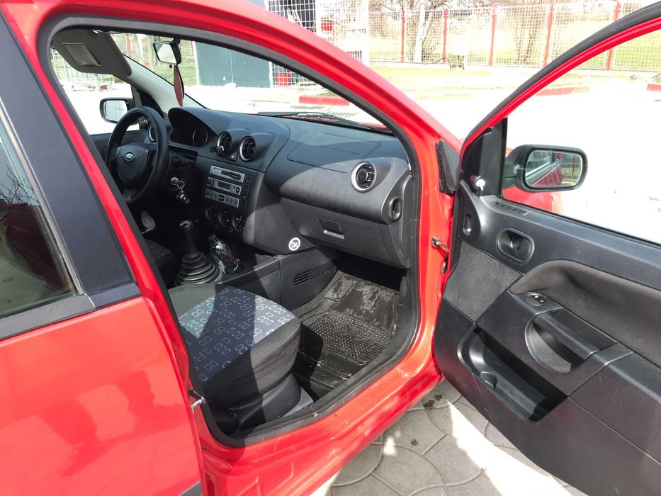 Vand Ford Fiesta 2004 1.3 bezina