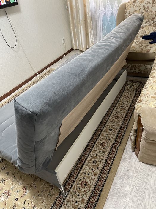 Продам диван в хорошем состоянии