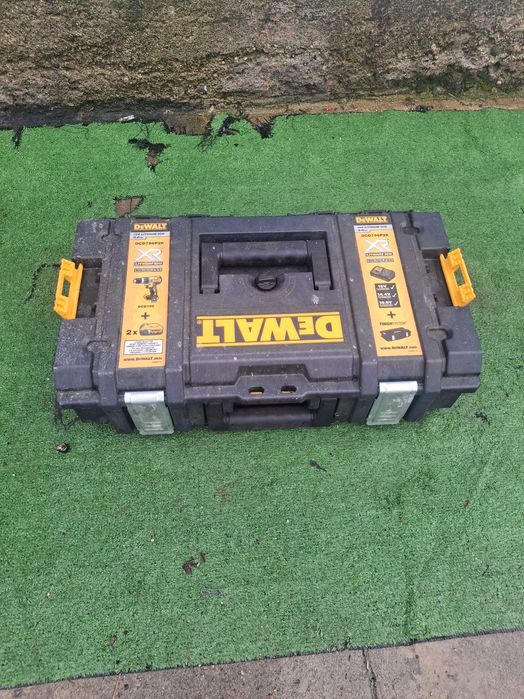 Куфар за инструменти Dewalt