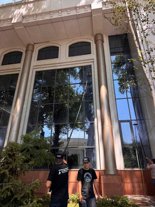 Oyna yuvish xizmati | Fasad va burchatka tozalash