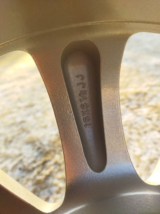 Диски Тойота оригинал на 16