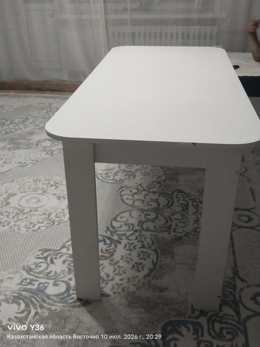 Продам стол, размер 150х80.