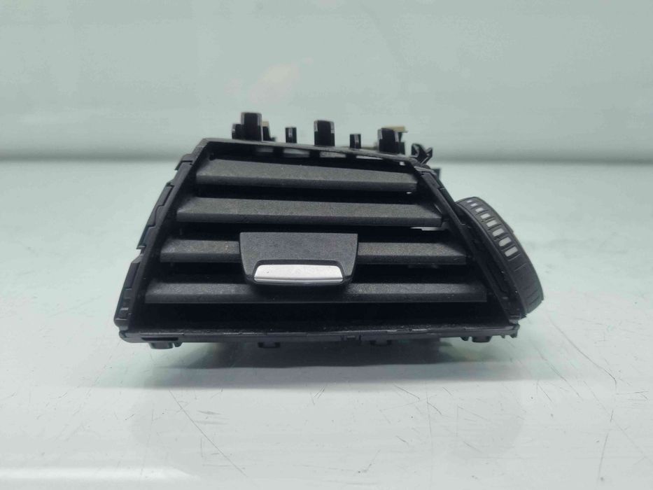 Grila aerisire stanga Bmw 1 (F20) Facelift [Fabr 2011-2017] 9205355-0