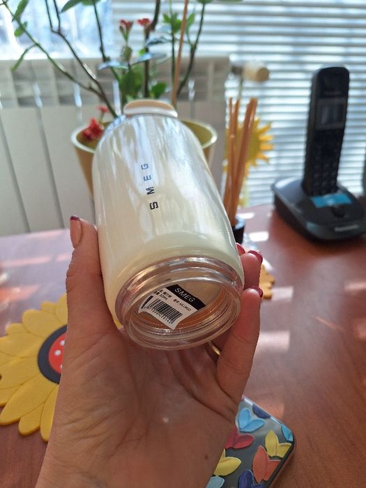 ТЕРМО чаша SMEG, има и кремава, жълта