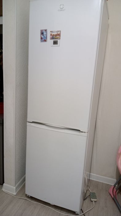 Холодильник  б/у