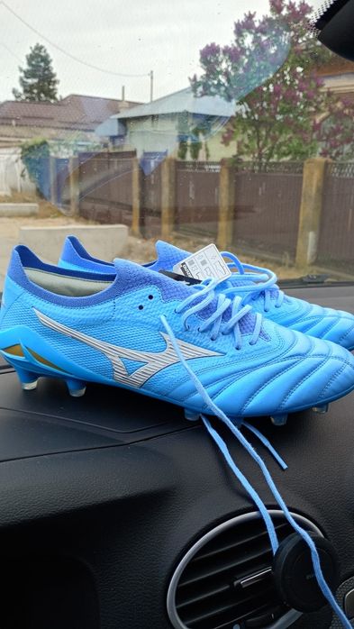 Ghete fotbal diferite modele