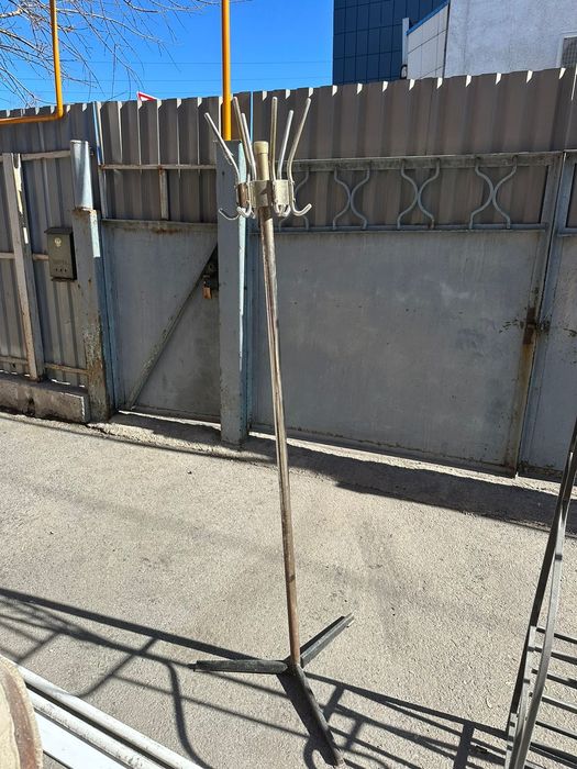 Продам железную дверь