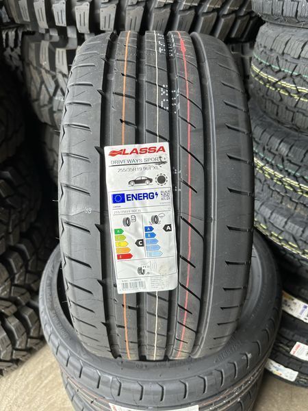255/35/19 LASSA 4бр