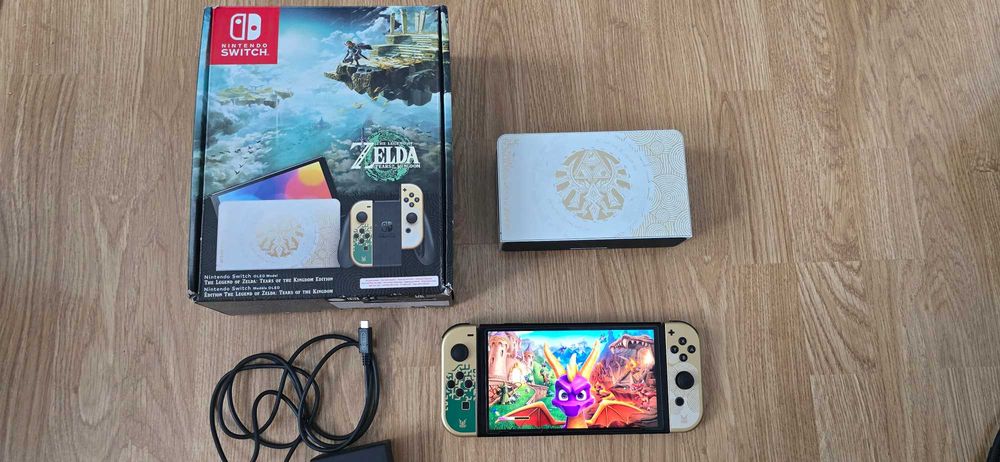 Nintendo switch OLED Zelda Edition
