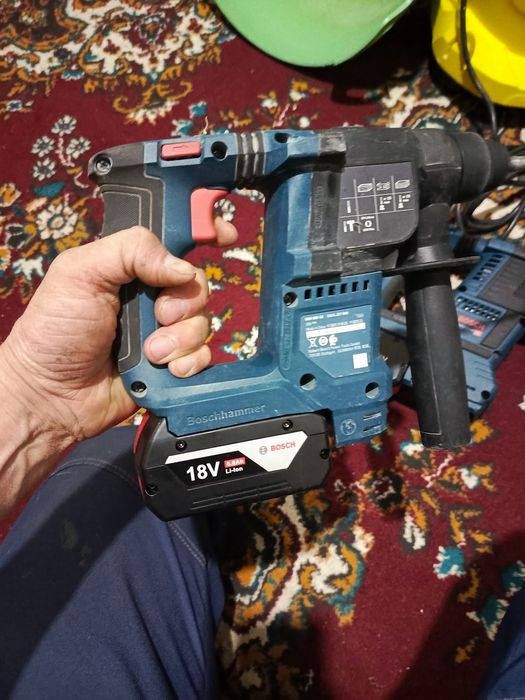 Аккумуляторный перфоратор Bosch GBH 18v18