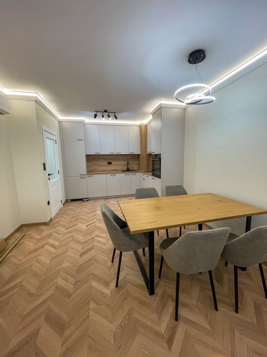 Продава се Двустаен апартамент в Пловдив, Сточна гара - 74 кв.м за 1000 €/кв.м - Снимка #2