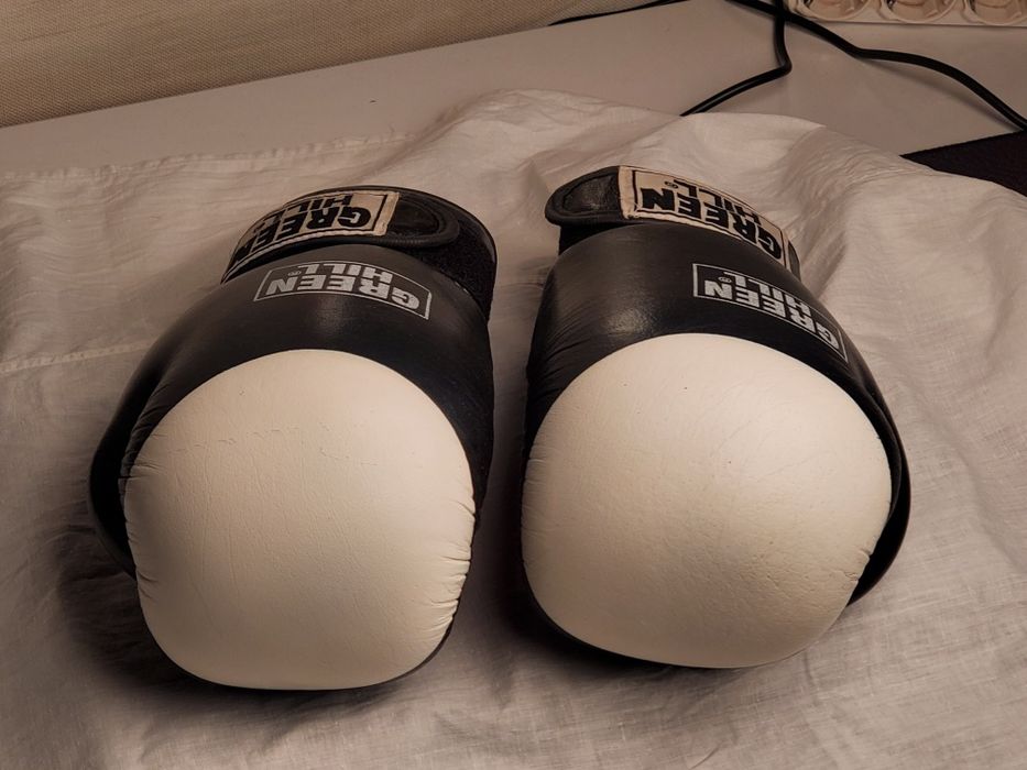 Кожаные боксерские перчатки мужские