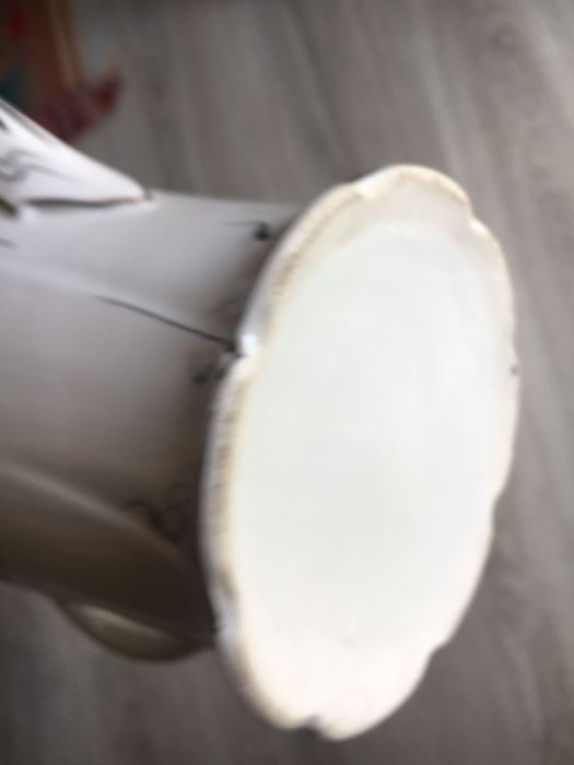 Стар порцеланов чайник/ кана в стил Арт нуво