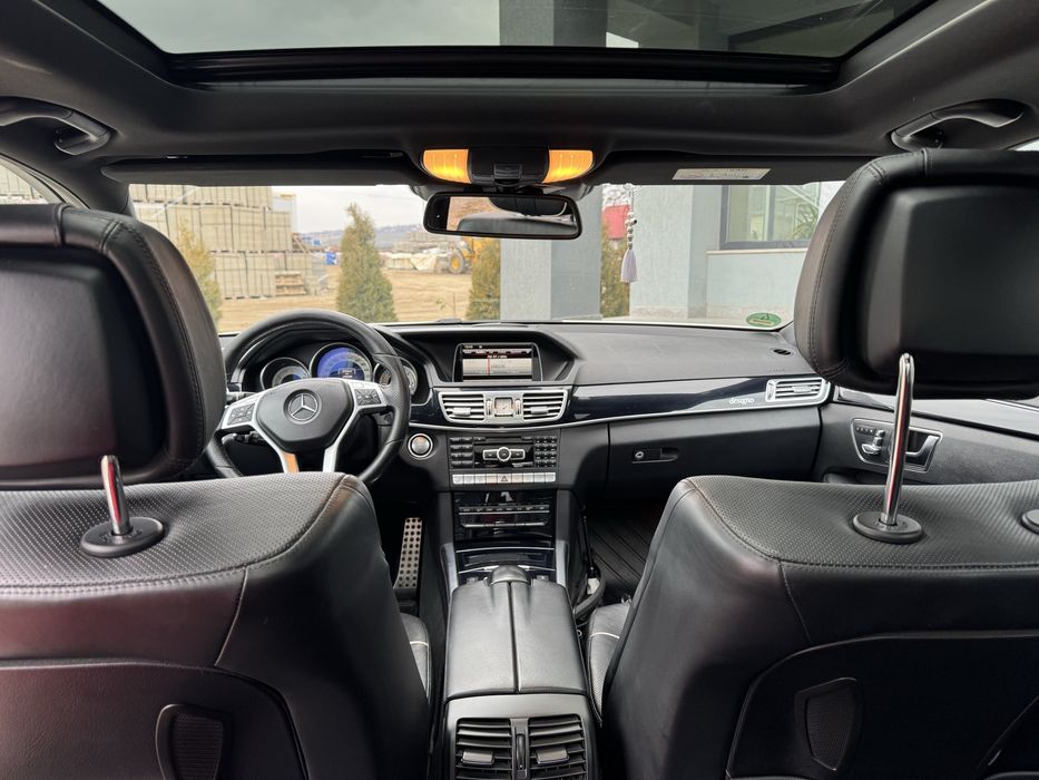 Mercedes Benz E250 4Matic -Full-Webasto-ILS LED-Designo-Alb Perlat