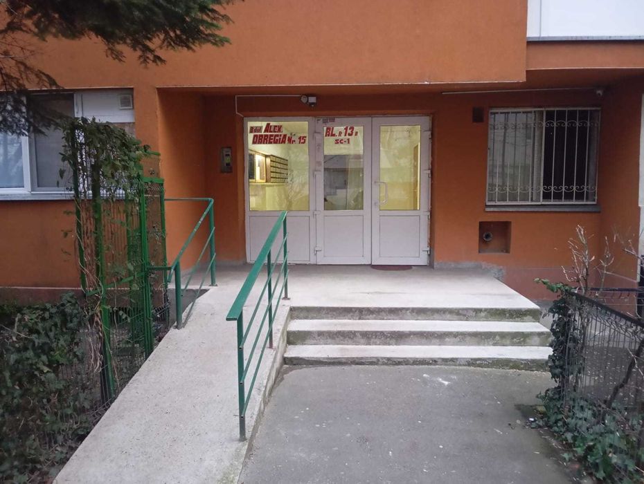 2 Camere Alexandru Obregia – 54 mp, etaj 7/9, Bloc Reabilitat, Aproape Metrou Piata Sudului, Gradinita Scoala si Parcuri langa Bloc