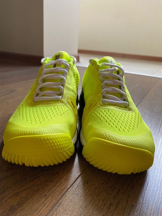 Продам кроссовки теннисные Wilson