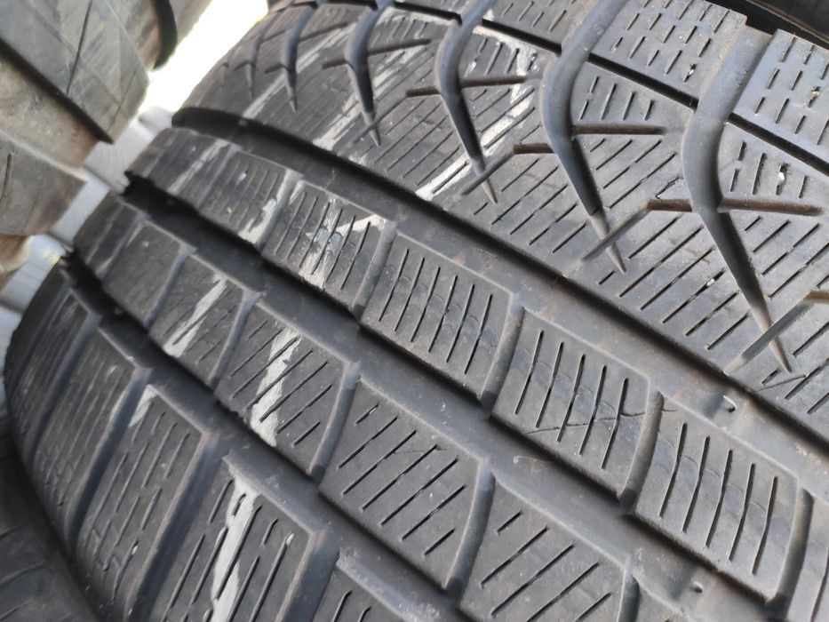 2бр Зимни гуми 275 35 19 - Pirelli Runflat BMW - DOT 2024