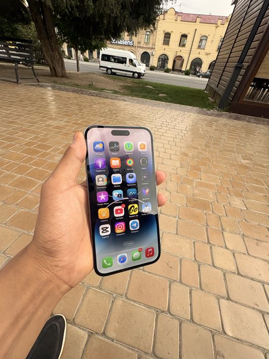 Iphone 14 pro max ekran shleft ketgan