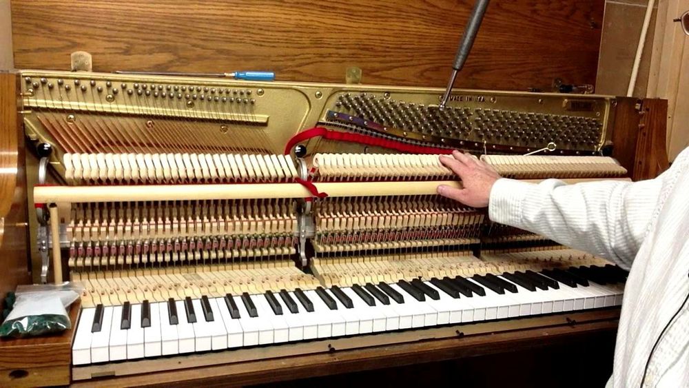 настрой пианино. настройщик пианино. настройщик фортепиано. настройщик пианино. настройщик пианино.