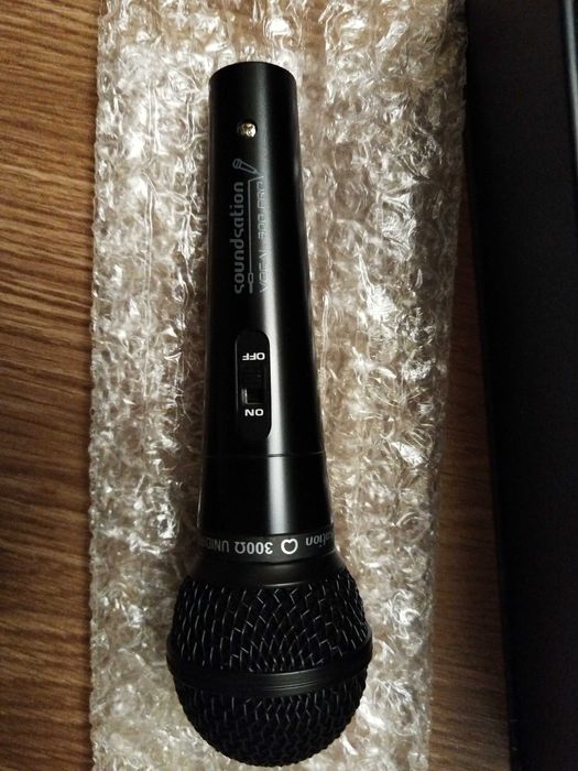 Вокален микрофон