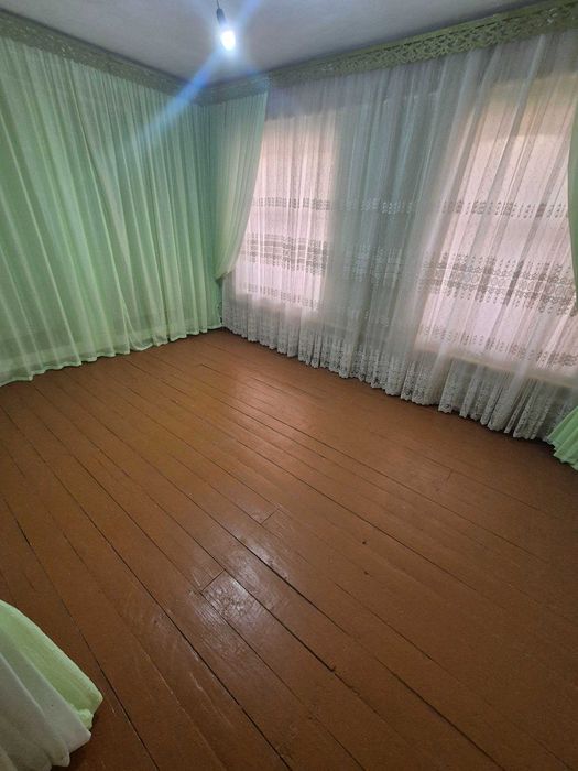 Янгибозорга яқин жойда  8.3 сотиқ уй сотилади. Банк орқали ипотекаям