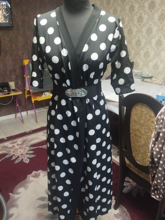 Платье женское в горошек