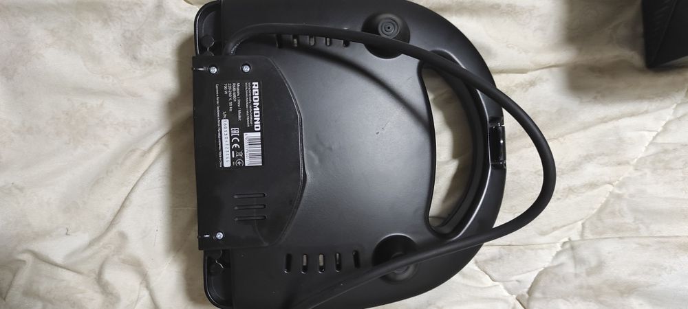 Продам мультиповар Redmond